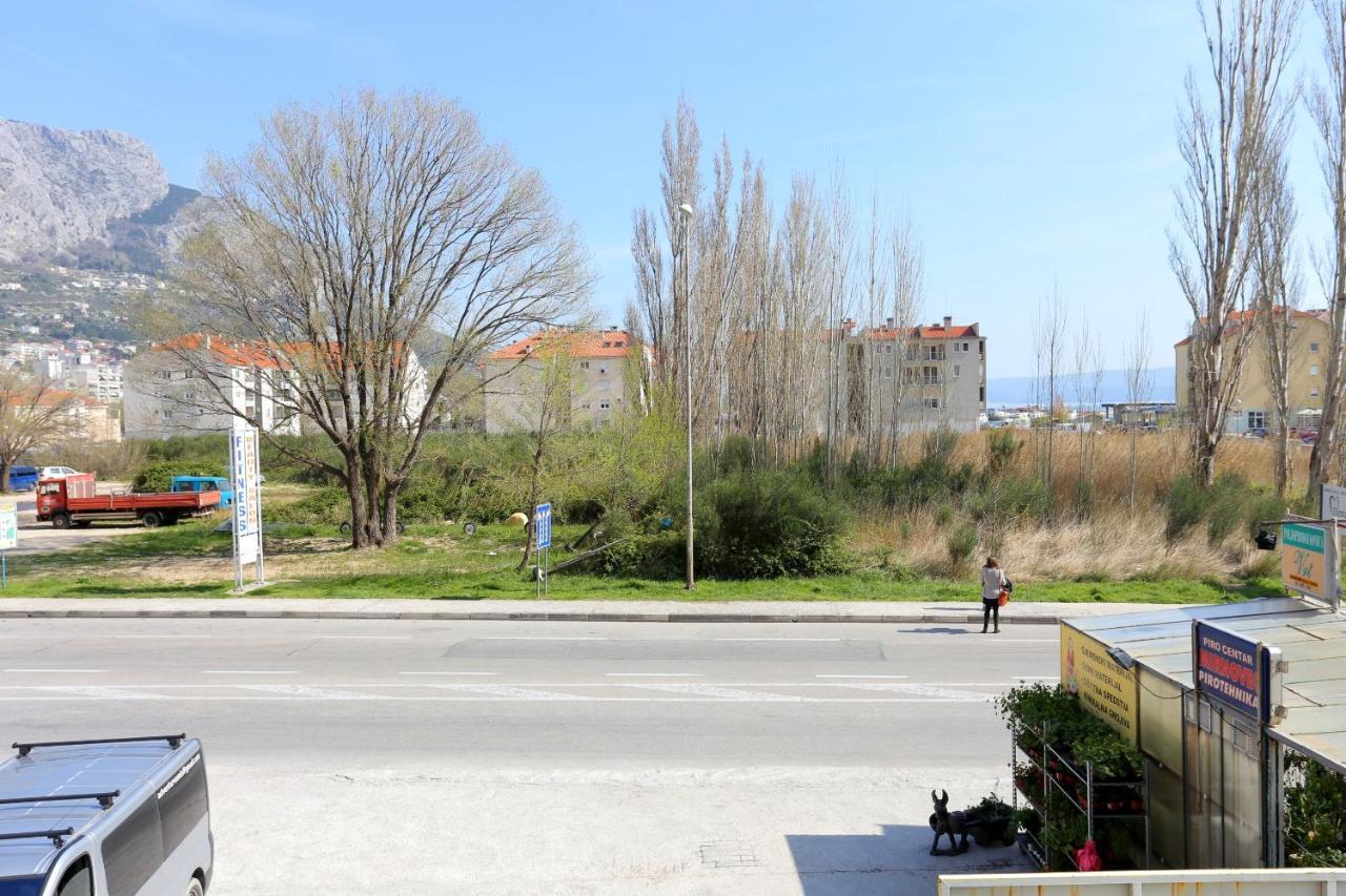 Apartments With A Parking Space Omis - 10362 Exterior foto